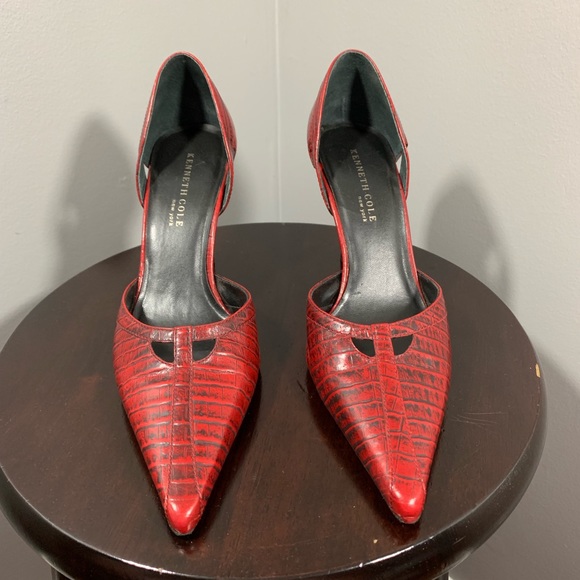 Kenneth Cole deep red snakeskin heels - Picture 2 of 6